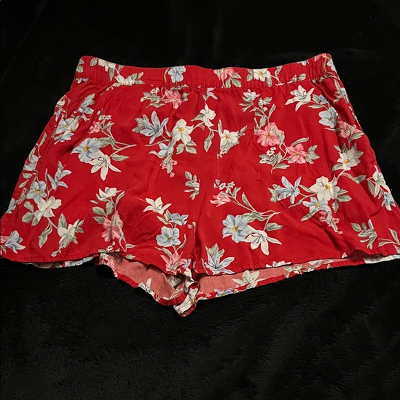 H&M Red Floral High Waist Women's Shorts - Picture 1 of 2